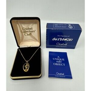 GOEBEL MINIATURE M.I. HUMMEL 1986 "What Now" PENDANT NECKLACE-18K GOLD ON SILVER